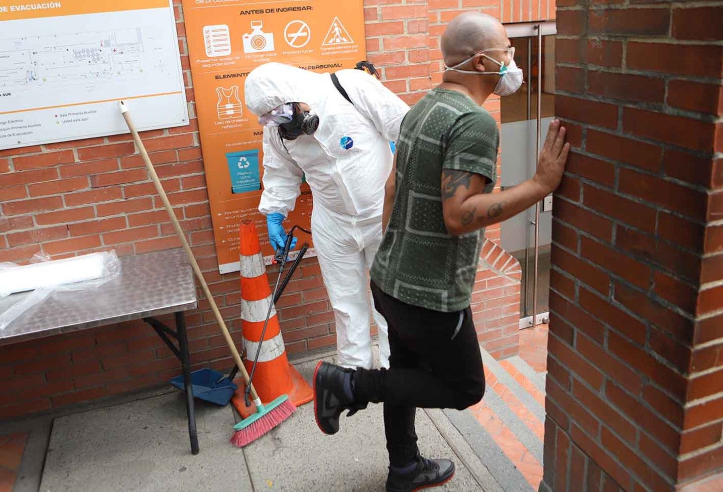 Cuarentena en Bogotá / protocolos de bioseguridad / construcción