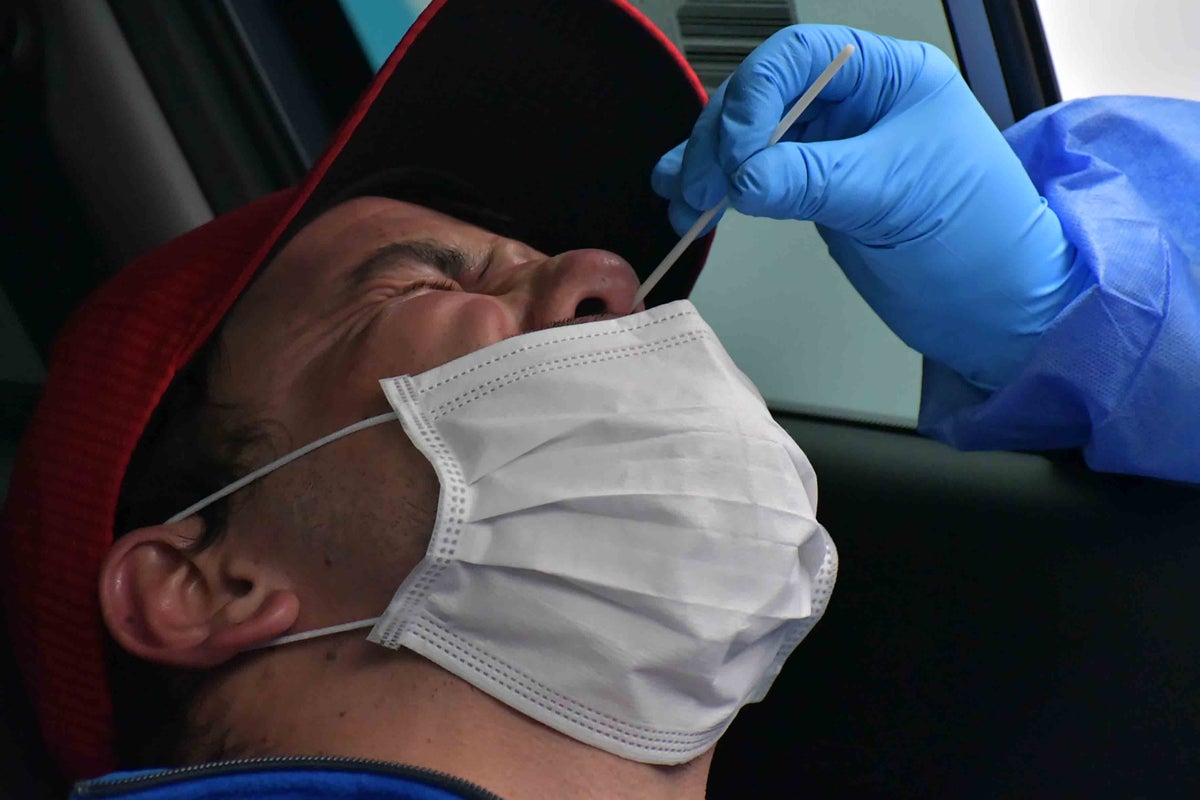 Prueba de coronavirus sin bajarse del carro