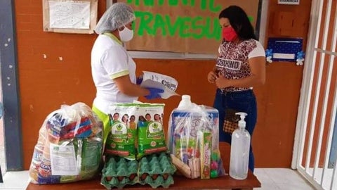 Entrega de canastas del ICBF, durante el aislamiento
