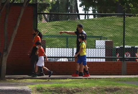 Menores de edad vuelven a la calle en cuarentena / Coronavirus en Colombia