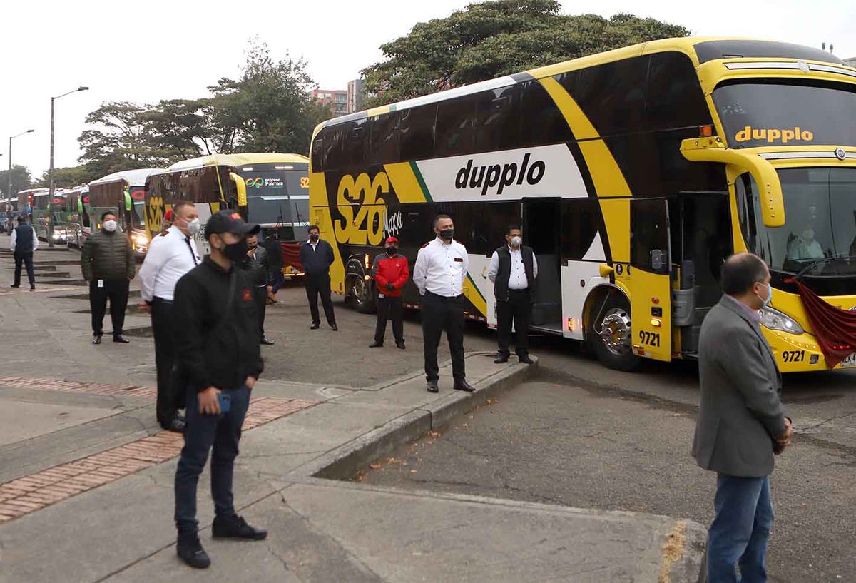 Protesta de buses intermunicipales por cuarentena en Colombia / Coronavirus en Colombia
