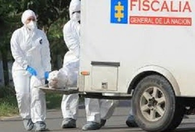 Las autoridades investigan las causas de la muerte de la mujer.