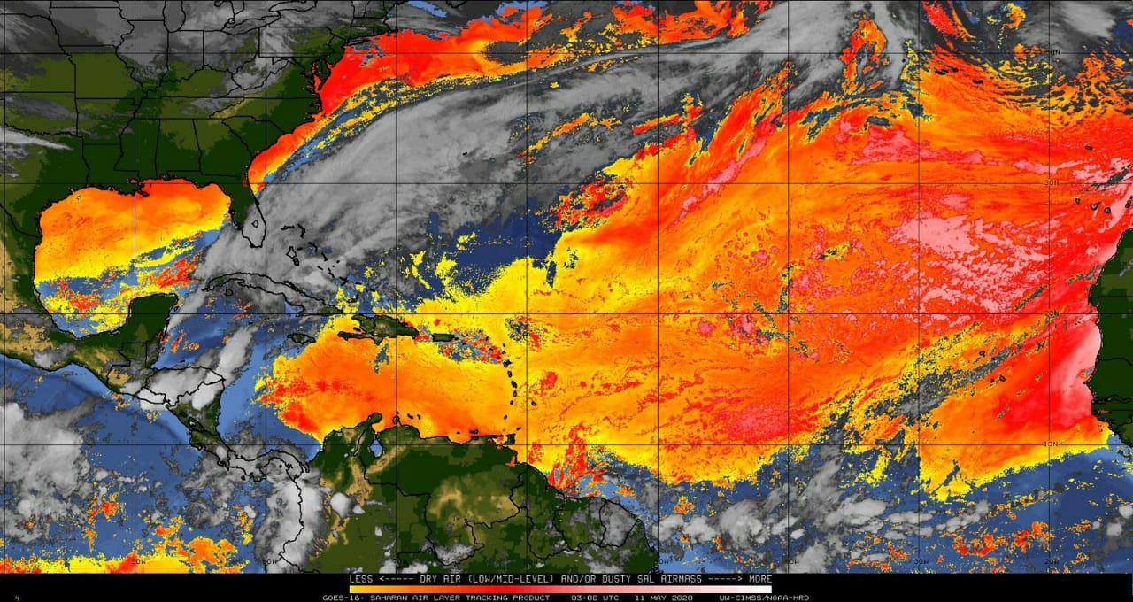 Imagen satelital de la nube con partículas de polvo del desierto del Sáhara sobre el caribe