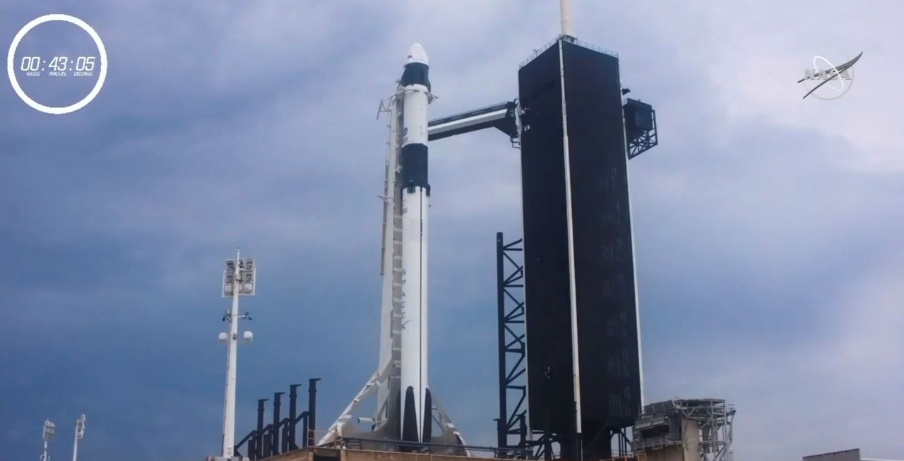 Space X lanza con éxito un nuevo grupo de 60 satélites en proyecto Starlink