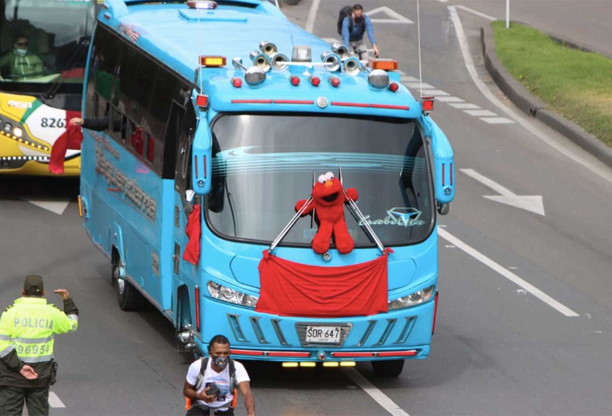 Protesta de buses intermunicipales por cuarentena en Colombia / Coronavirus en Colombia
