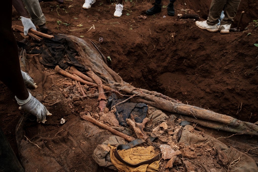 Funeral víctimas del genosidio en Ruanda