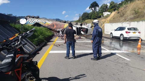 Accidente en la vía entre Villeta y Bogotá