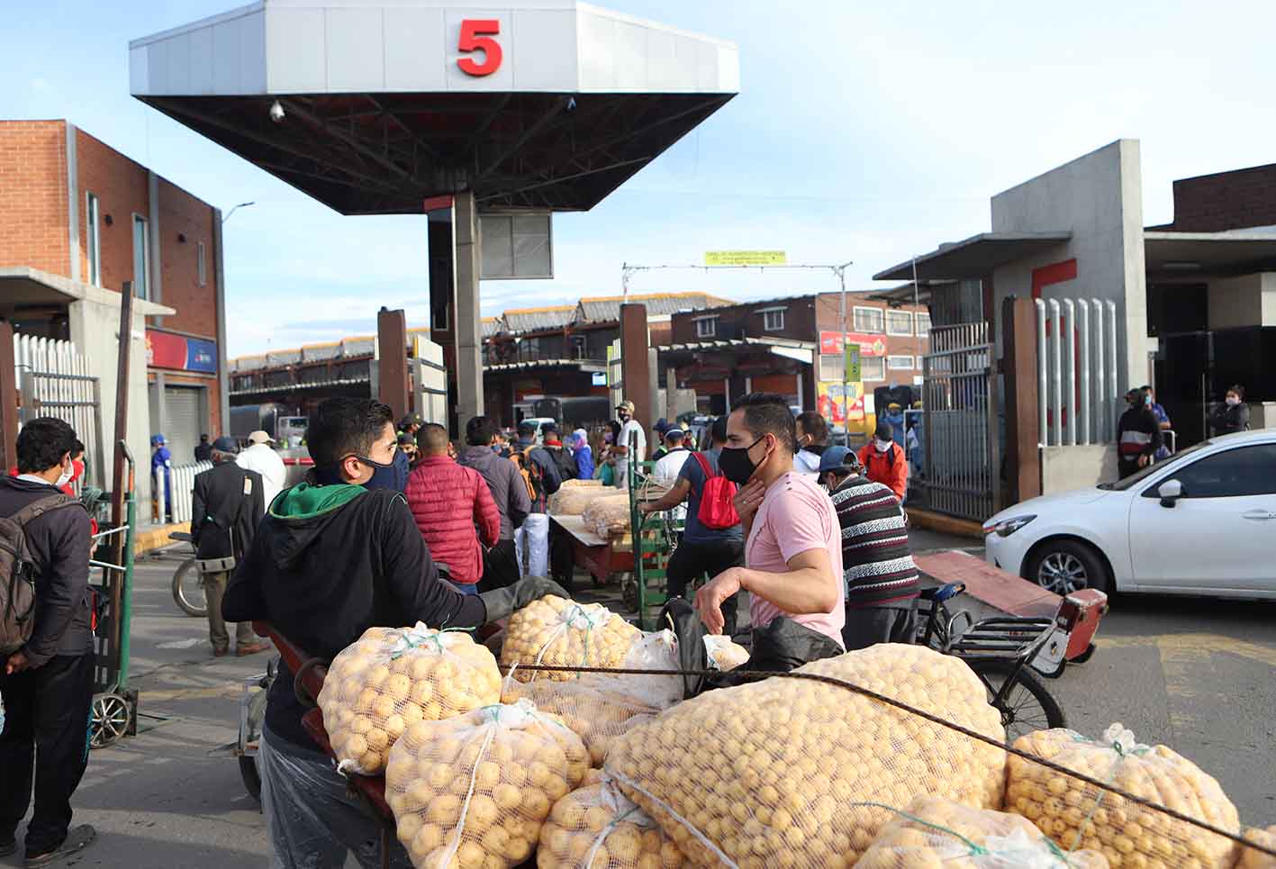 Corabastos, en medio de caos en cuarentena obligatoria en Kennedy / coronavirus en Colombia