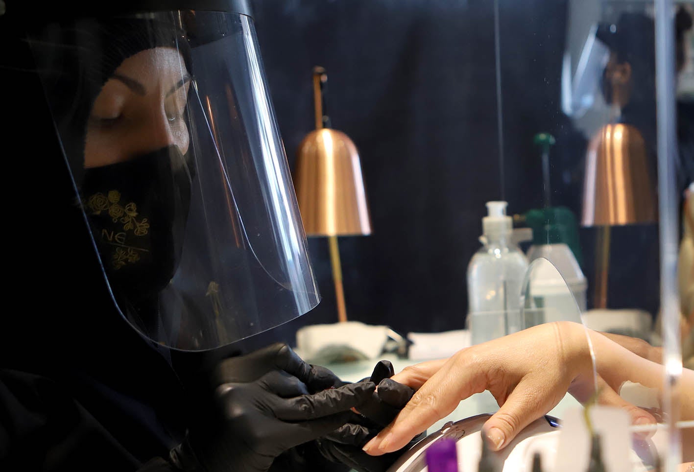 Salones de belleza y peluquerías reabren sus puertas, luego de tres meses de cuarentena.