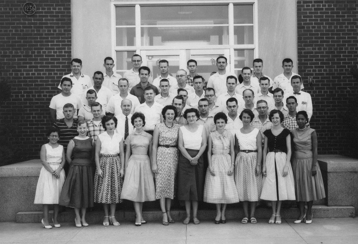 Mary Jackson, en una foto de la Nasa. Primera fila, última de izquierda a derecha