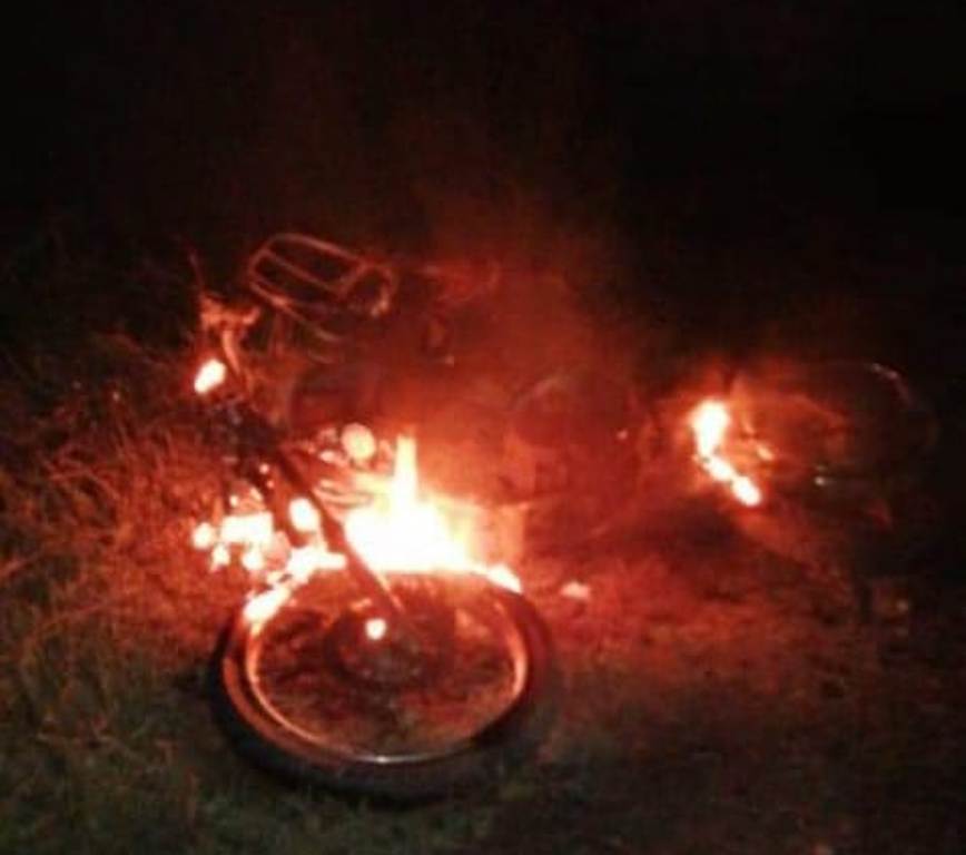Motocicleta explosivos