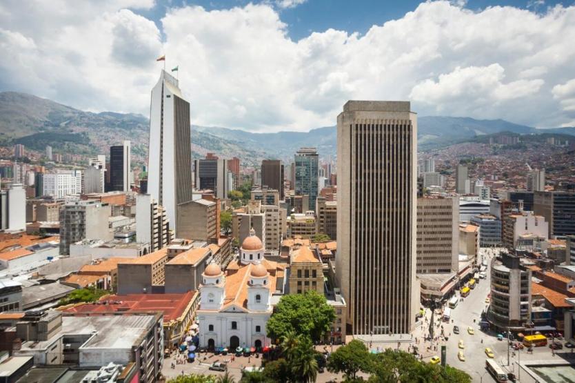 En Medellín el comercio funcionará las 24 horas.