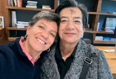 Claudia López y su madre