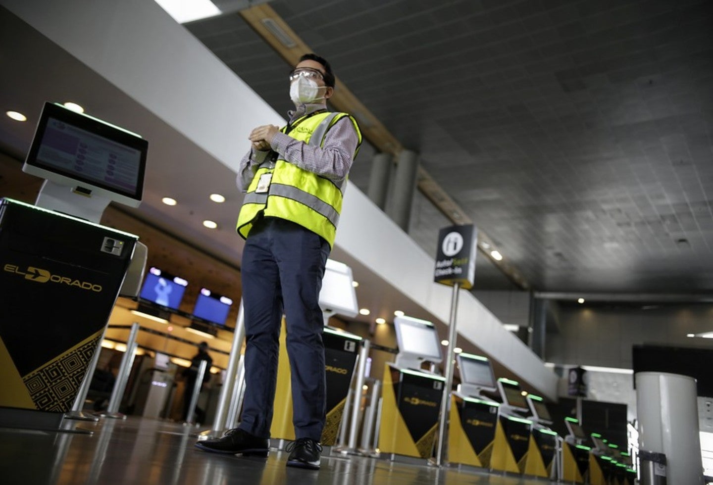 Aeropuerto El Dorado / coronavirus en Bogotá