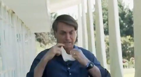 Bolsonaro se quita el tapaboca