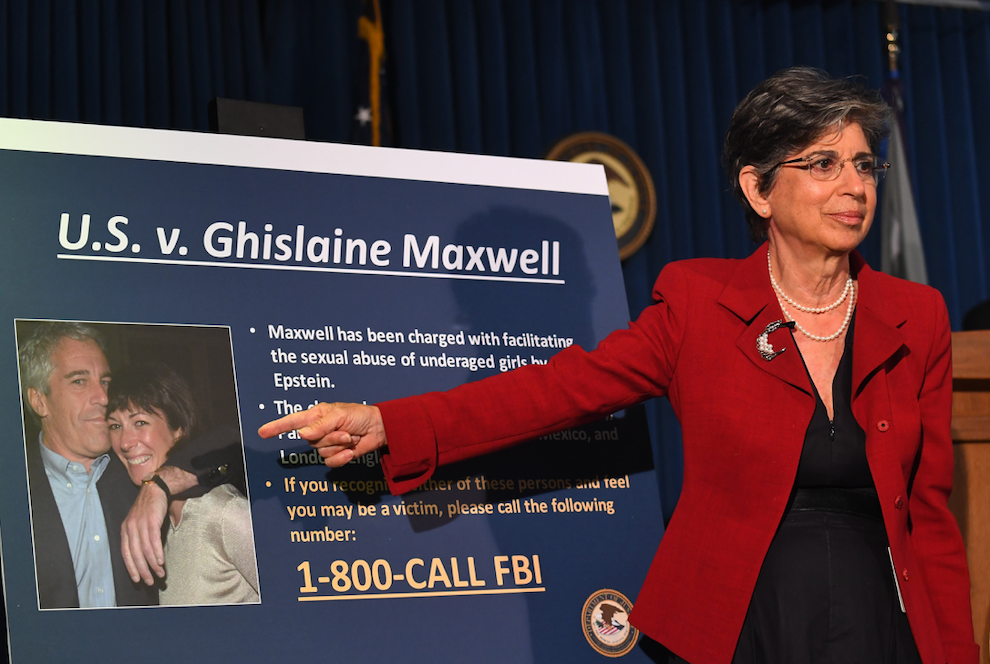 Capturan a Ghislaine Maxwell, pareja de Jeffrey Epstein