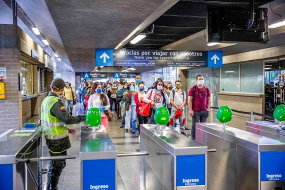 Ingreso estación del Metro de Medellín