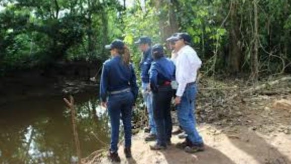 Las trazas de crudo fueron evidenciadas por los pescadores.