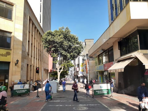 Zona comercial en Bucaramanga, durante segundo día sin IVA.