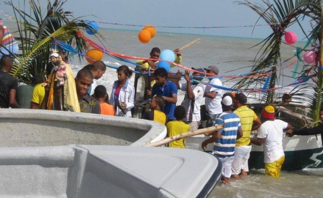 Pescadores devotos de la Virgen del Carmen