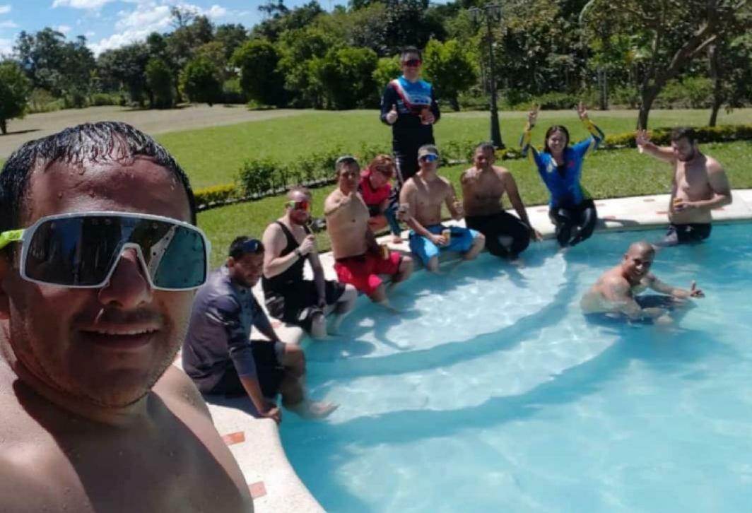Las fotos evidencian la violación de la Cuarentena