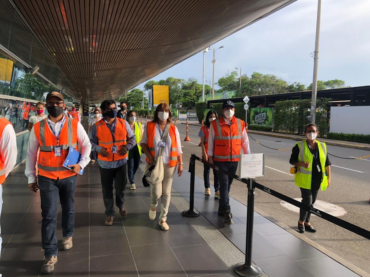 visita aeropuerto Rafael Núñez
