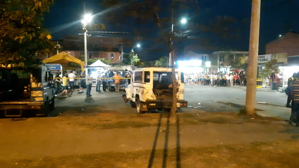 El hecho se presentó frente a un CAI de la Policía del barrio Llano Verde y dejó a varias personas heridas.