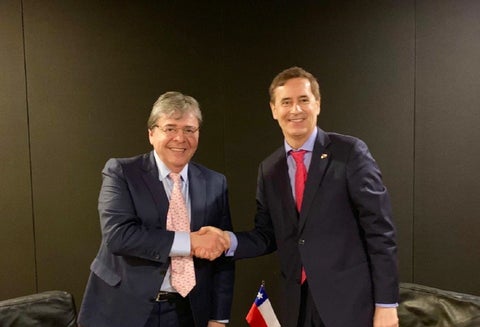 Carlos Holmes Trujillo y Ricardo Hernández