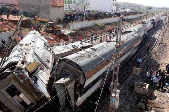 Tren descarrilado