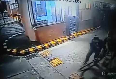 Vigilante evita robo en Bogotá