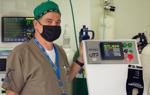 Ventilador mecánico “Breathematic”, creado en la UTP