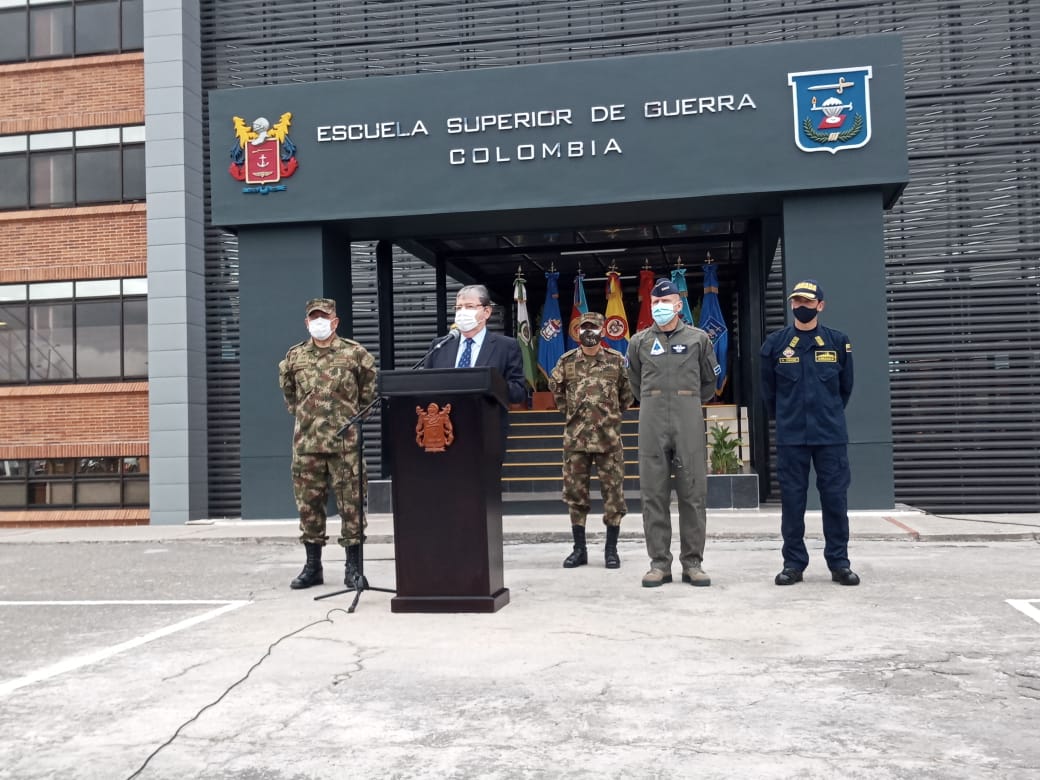 Carlos Holmes Trujillo