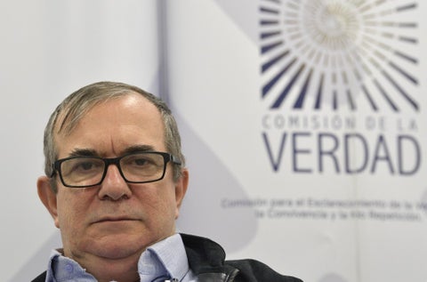 El presidente del partido Farc, Rodrigo Londoño ("Timochenko"), asiste a la Comisión de la Verdad, en Bogotá.