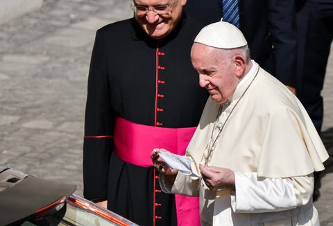 Papa Francisco con tapabocas