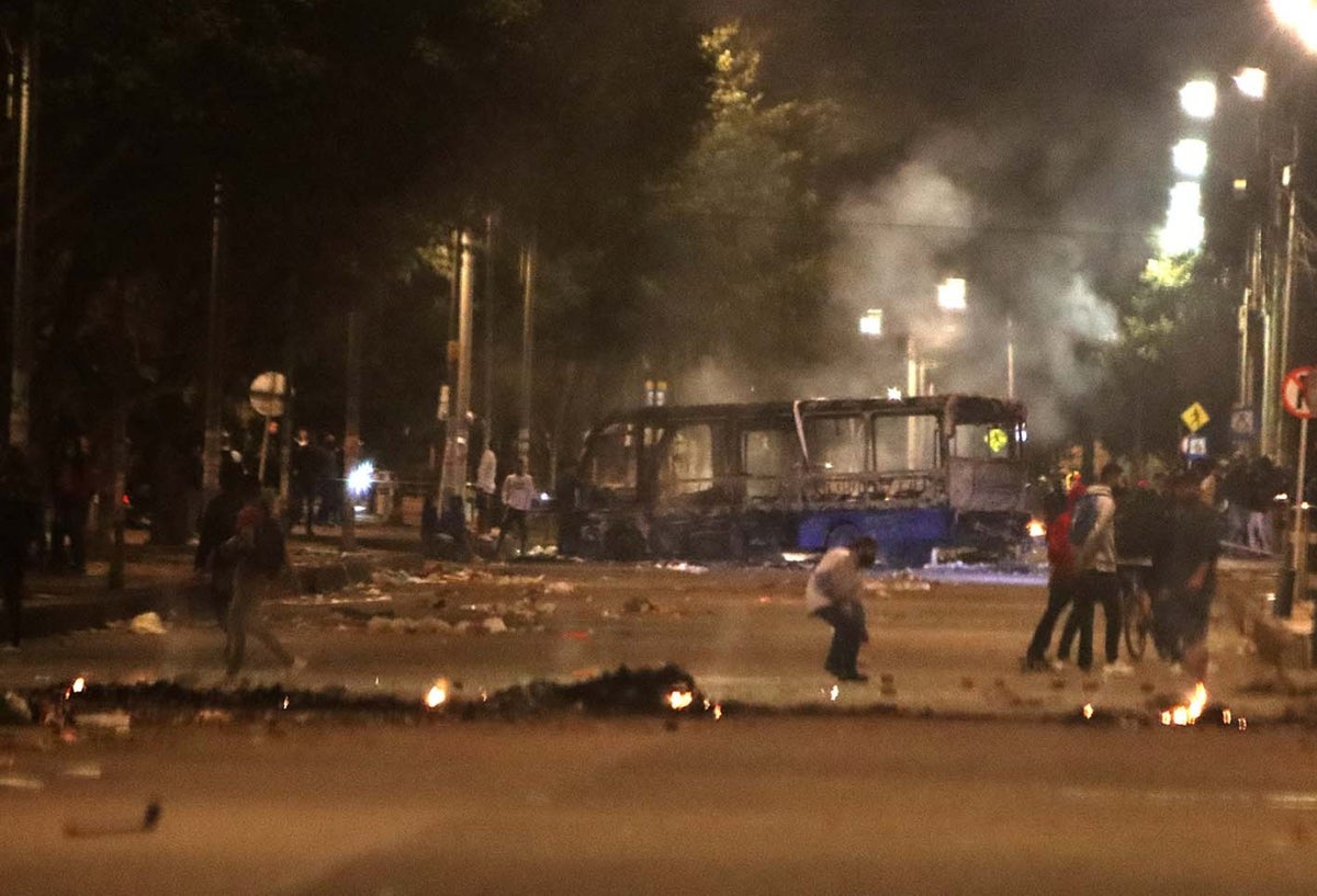 Bus del SITP incinerado