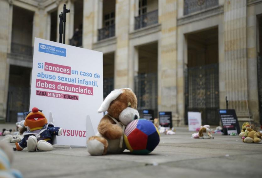 La Corte Constitucional define sanciones para violadores de niños