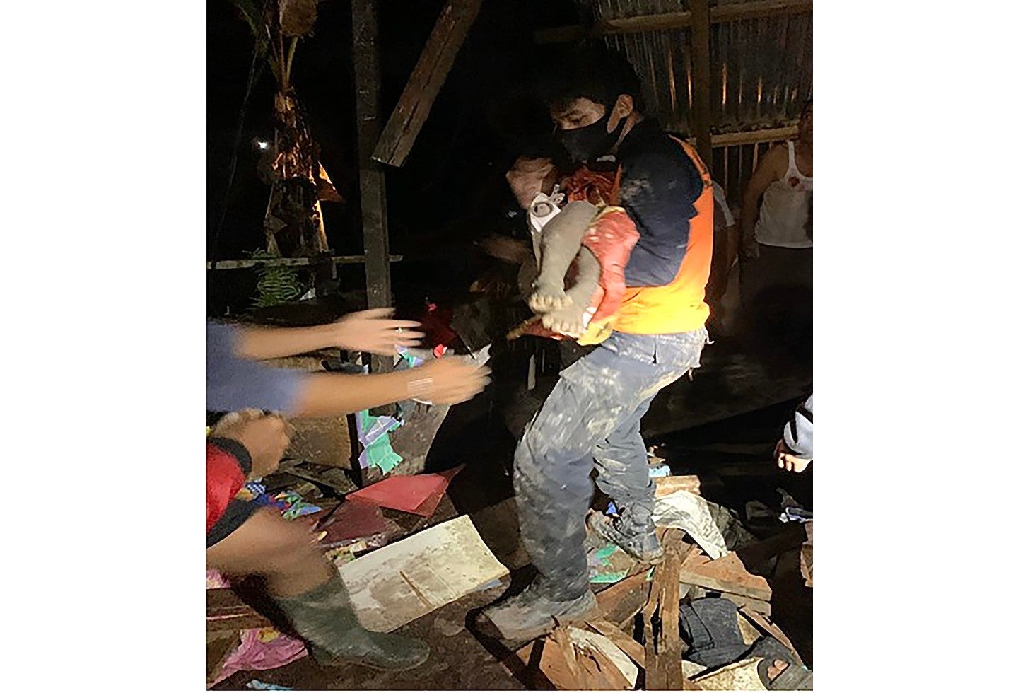 Deslizamiento de tierra en Indonesia