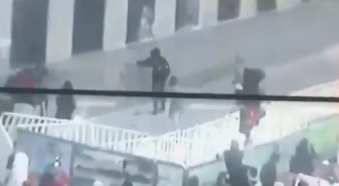 Actos vandálicos contra las instalaciones del comando de la Policía Metropolitana en Medellín