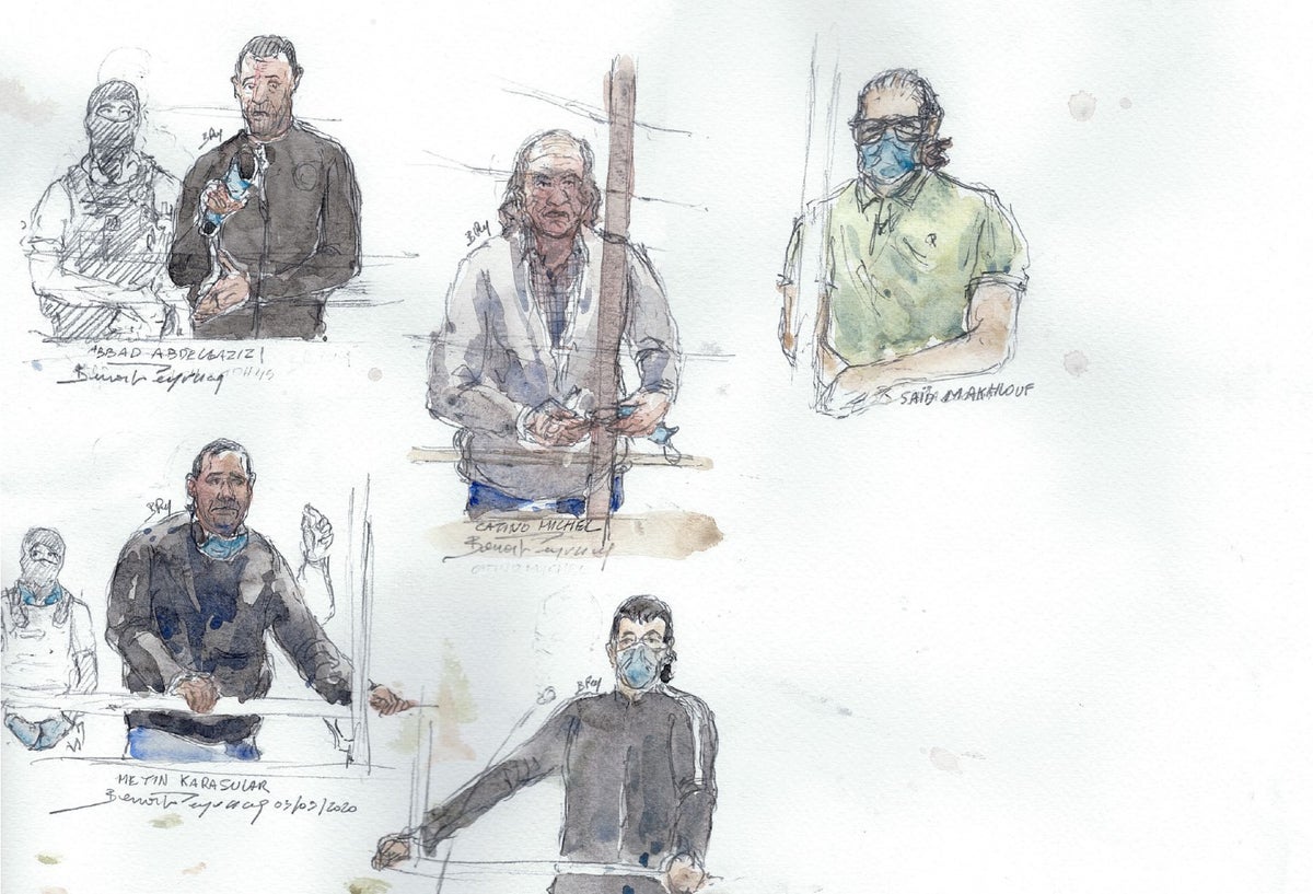 Boceto de la sala del tribunal que muestra a cinco de los 14 acusados por el atentado a Charlie Hebdo.