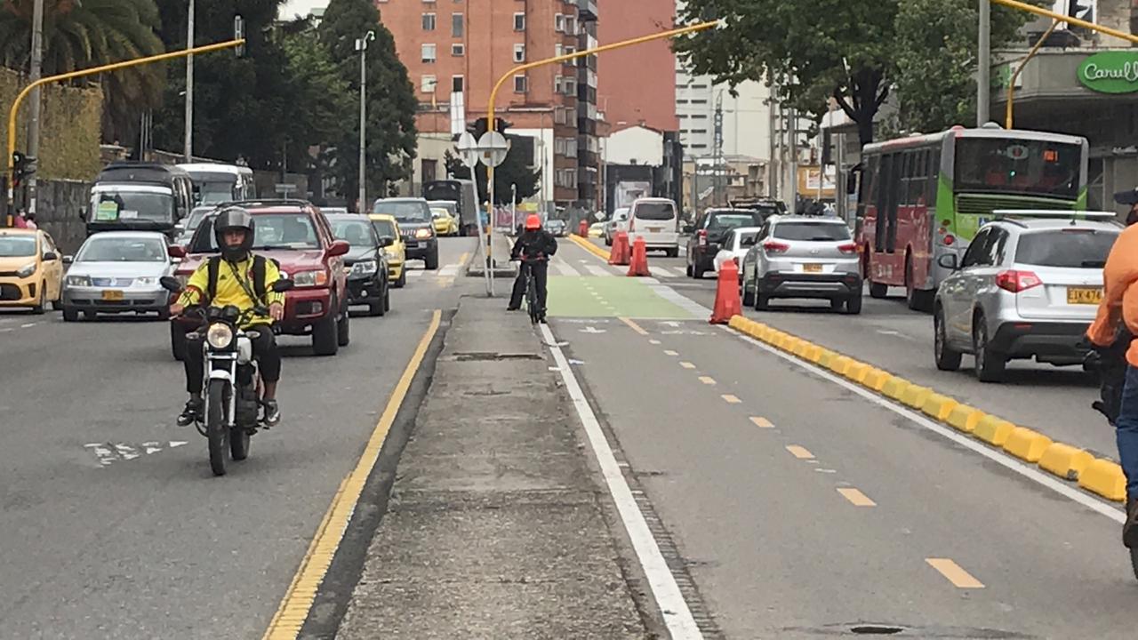 Las ciclorrutas permanentes han sido puestas en distintas vías de Bogotá.