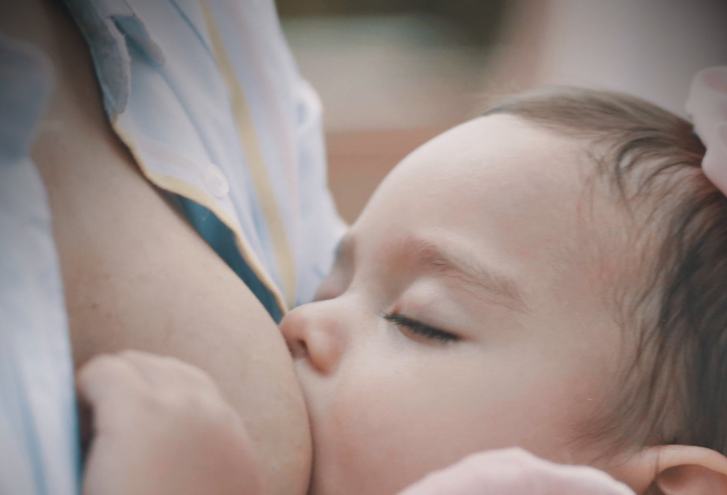 Es el único alimento necesario hasta los seis meses de vida, una mezcla irremplazable que incorpora células y anticuerpos.