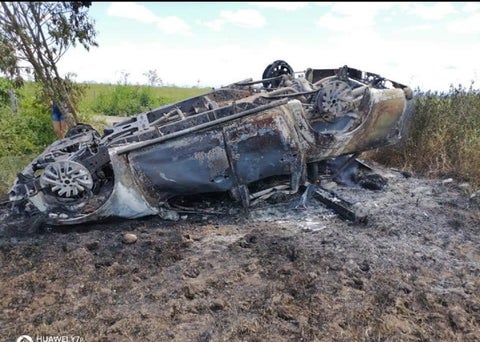 Camioneta de Cormacarena incinerada.