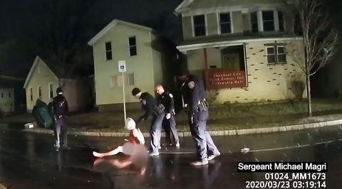 Policía en Nueva York asfixian a un afroamericano