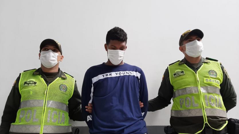 Señalado asesino de su expareja.