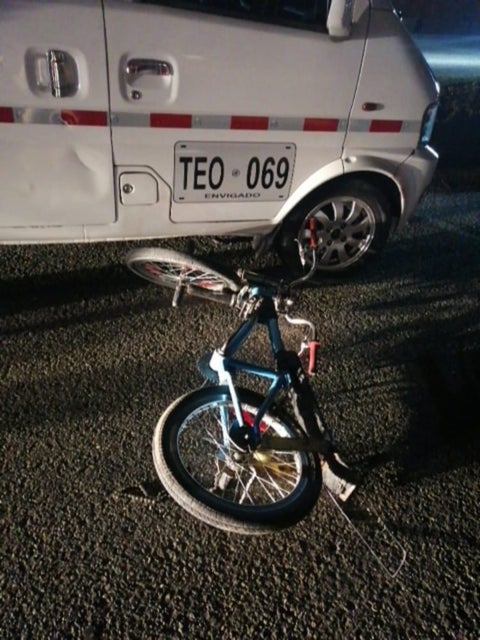 Ciclista de 16 años muere al chocar con un camión en Caldas, Antioquia