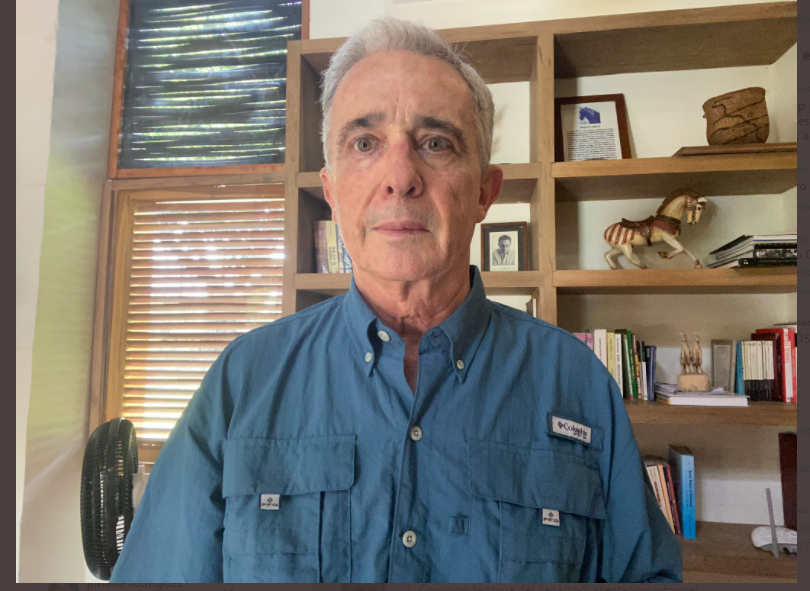 Expresidente Álvaro Uribe en detención domiciliaria