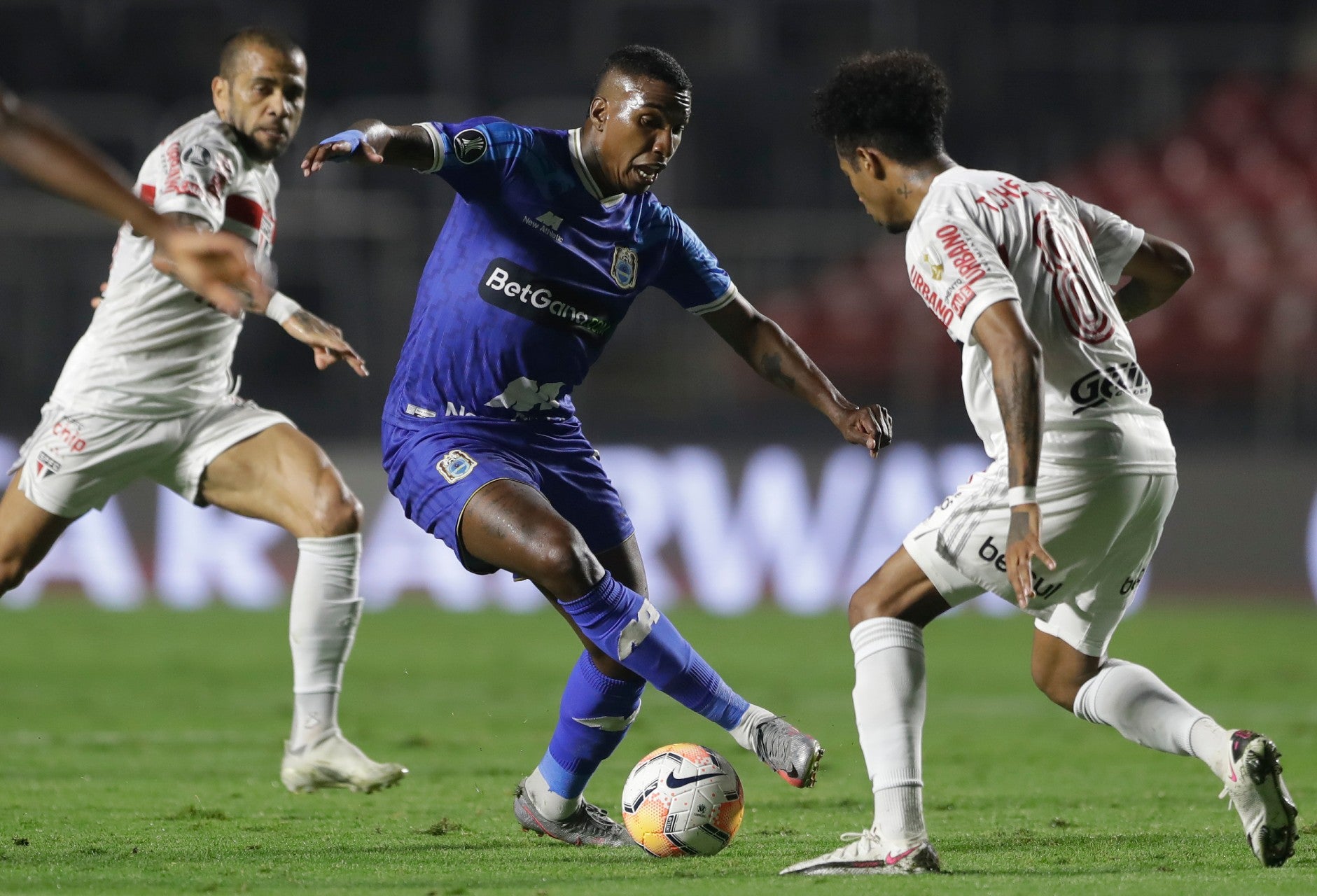 Johan Arango en el Binacional de Perú