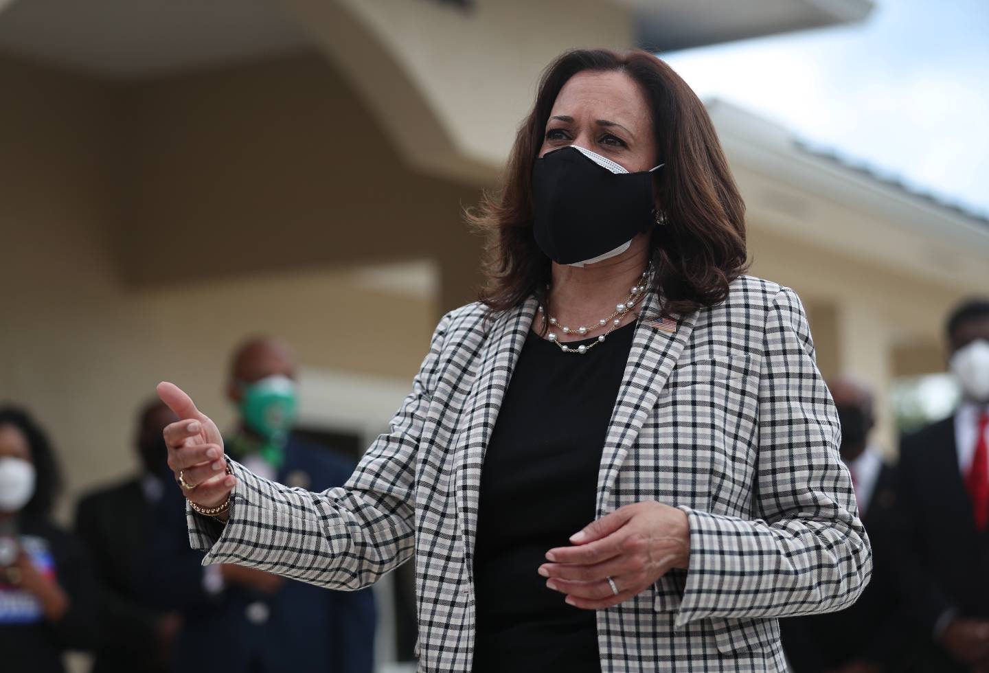 La candidata demócrata a la Vicepresidencia de EE.UU., dijo en Miami que hay que votar en estas elecciones, porque "están en juego".