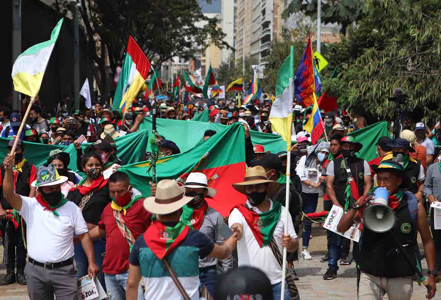 Recorrido por el centro de Bogotá de La minga indígena y llegada a la Plaza de Bolívar