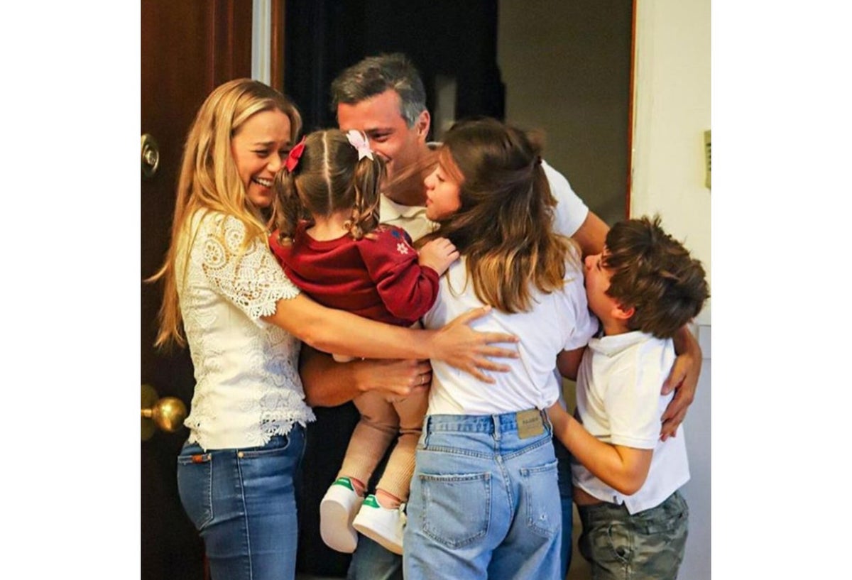 Leopoldo López al reunirse con Lilian Tintori y sus hijos